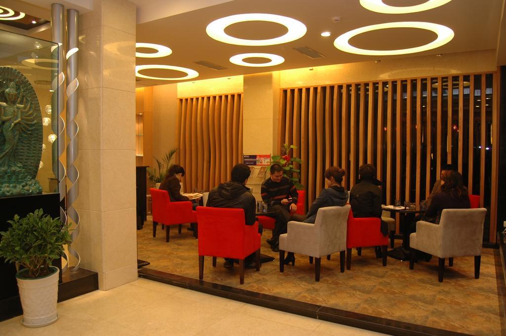 Yiwu Kasion Pushang Hotel Екстериор снимка